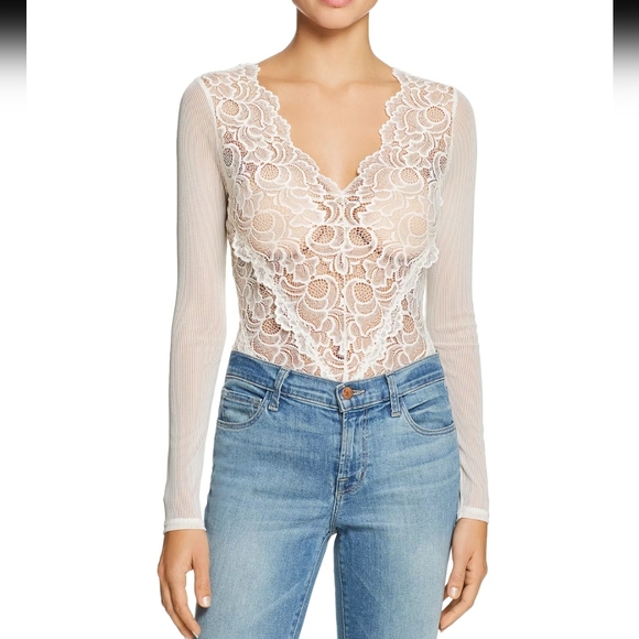 NWOT GUESS Sz L Ivory color Sariyah Sheer Lace & Mesh Bodysuit - Picture 5 of 8